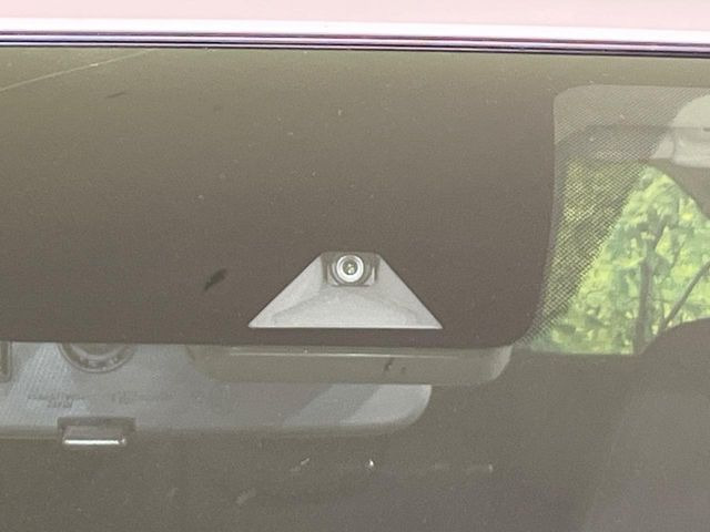 �y�C���e���W�F���g�G�}�[�W�F���V�[�u���[�L�z�t�����g�J�����őO���̎ԗ�����s�҂����m�B�Փ˂������Ȏ��͏Փ˔�Q�y���u���[�L���쓮�A�Փˉ�����T�|�[�g�B�����S�Ƀh���C�u�����y���݂��������܂��B