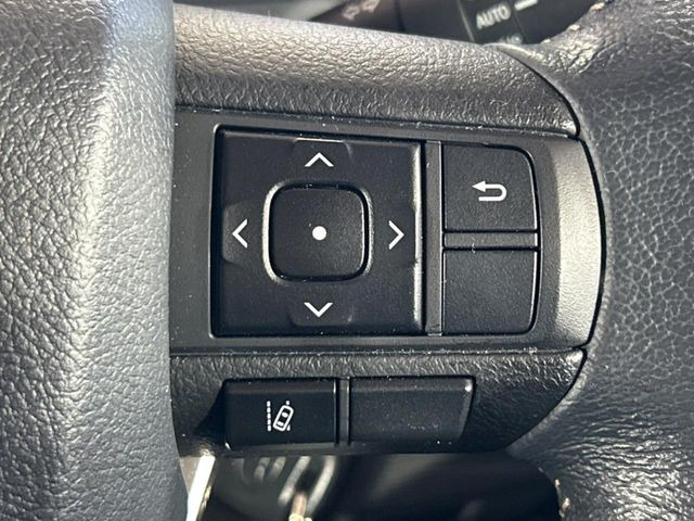 �y���[���g���[�V���O�A�V�X�g�z�������H���s���A�Ԑ�����͂ݏo�������ɂȂ�ƃ��[���̒����𑖂�悤�ɃX�e�A�����O������A�V�X�g�B�����S�ȉ^�]���T�|�[�g���Ă���܂�!