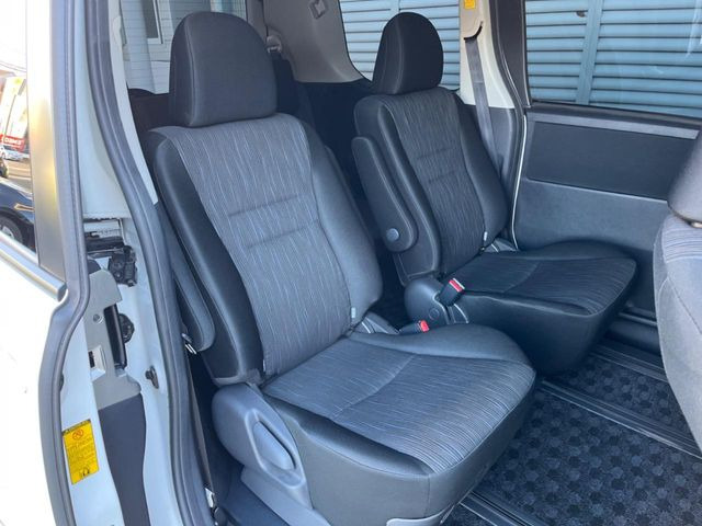 ���ڒ����̓E�H�[�N�X���[�ƂȂ��Ă���܂��B���ڂƎO��ڂ̈ړ�����~�肪�Ƃ��Ă��y�ɂȂ�̂ŁA���~��̍ۂ��X�g���X�������邱�Ƃ͂���܂����