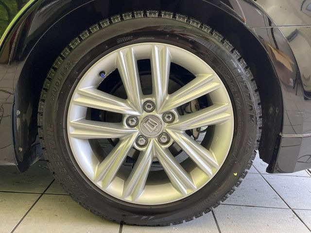 �y�����A���~�z�C�[���z�O�ςɃ}�b�`���������A���~�z�C�[���𑕒����Ă���܂��B�e��ЊO�A���~�z�C�[����A�X�^�b�h���X�^�C�����戵�����Ă���܂��B���񂲑��k����������