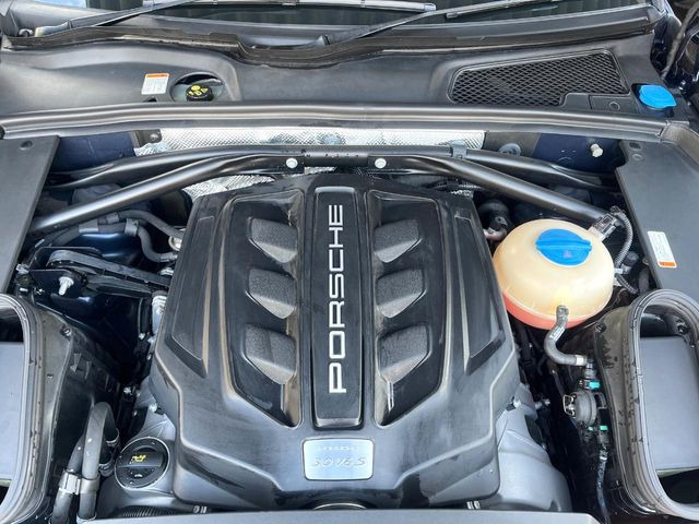 �����X�ł́A�e���[�J�[�̐�p�f�f�e�X�^�[�𓱓��B���Ǝ��i�����e�N�j�J���X�^�b�t���풓���Ă���܂��̂ŁA������̍ۂɂ����S���Ă����p���������܂��B