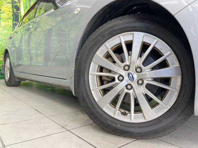 �y����16�C���`�A���~�z�C�[���z�O�ςɃ}�b�`���������A���~�z�C�[���𑕒����Ă���܂��B�e��ЊO�A���~�z�C�[����A�X�^�b�h���X�^�C�����戵�����Ă���܂��B���񂲑��k����������