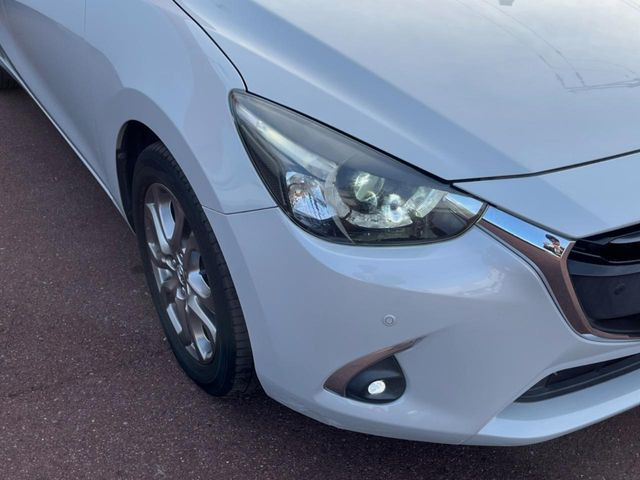 �yLED�w�b�h���C�g�z���V����ԑ��s�����ǍD�Ȏ��E���m�ۂ����S���ĉ^�]�ł��鍂�P�xLED�w�b�h���C�g�𑕔�!�_�����x�������A����d�͂��}�����Ă��܂��B