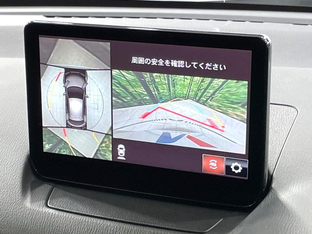 �y360&deg;�r���[���j�^�[�z��p�̃J�����ɂ��A�ォ�猩���낵���悤�Ȏ��_��360�x�N���}�̎��͂��m�F���邱�Ƃ��ł��܂������p�������m�F���₷���A�����ꏊ�ł̐؂�Ԃ��⒓�Ԃ��X���[�Y�ɍs���܂��B