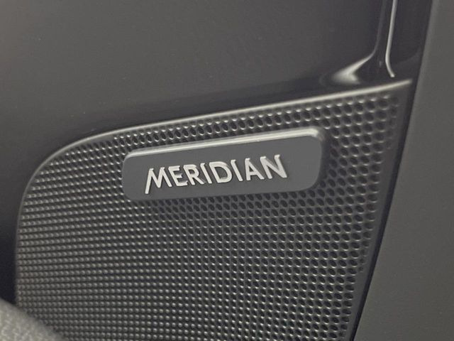 ��MERIDIAN�T�E���h�V�X�e��:���f�����ɍœK�Ȓ������{���ꂽ�A�n�C�G���h�T�E���h�V�X�e���ł��B�ʏ�̃X�s�[�J�[�Ɣ�r���Ă����̍L���肪�������܂��B���񂲗��X�̏ゲ�̊����������B
