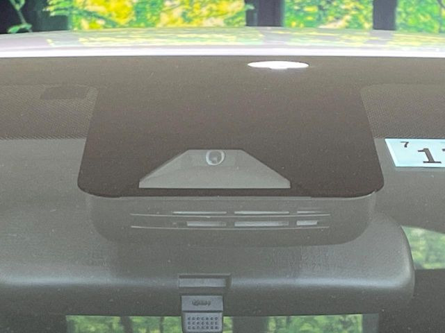 �y�g���^�Z�[�t�e�B�Z���X�z���s���ɑO���̎ԗ�����F�����A�Փ˂������Ȏ��͌x��ƃu���[�L�ŏՓˉ���Ɣ�Q�y�����A�V�X�g�B�����S�Ƀh���C�u�����y���݂��������܂��B