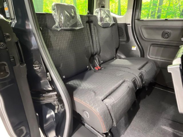 ���i���ȃI���W�i���t���A�}�b�g���I�v�V�����ɂĂ��p�ӂ��Ă���܂��B���D���ȃf�U�C����J���[�����Ԃɍ��킹�đI��ł����������Ƃ��ł��܂���