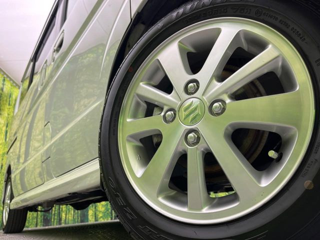 �y����14�C���`�A���~�z�C�[���z�O�ςɃ}�b�`���������A���~�z�C�[���𑕒����Ă���܂��B�e��ЊO�A���~�z�C�[����A�X�^�b�h���X�^�C�����戵�����Ă���܂��B���񂲑��k����������