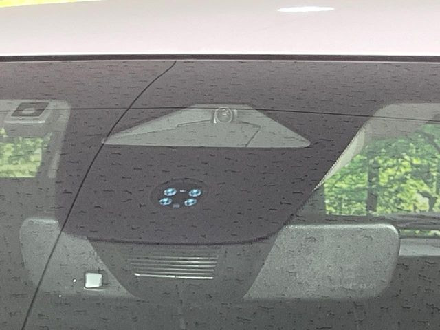 �y�z���_�Z���V���O�z���s���ɑO���̎ԗ�����F�����A�Փ˂������Ȏ��͌x��ƃu���[�L�ŏՓˉ���Ɣ�Q�y�����A�V�X�g�B�����S�Ƀh���C�u�����y���݂��������܂��B