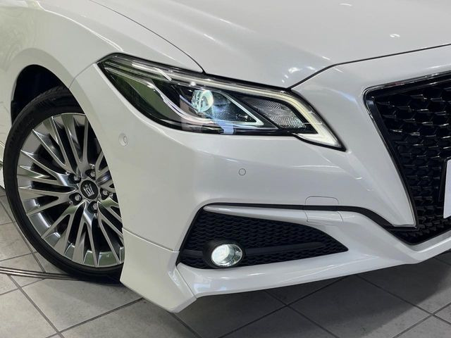 �yLED�w�b�h���C�g�z���V����ԑ��s�����ǍD�Ȏ��E���m�ۂ����S���ĉ^�]�ł��鍂�P�xLED�w�b�h���C�g�𑕔�!�_�����x�������A����d�͂��}�����Ă��܂��B