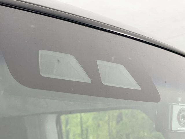 �y�X�}�[�g�A�V�X�g�z���s���ɑO���̎ԗ�����F�����A�Փ˂������Ȏ��͌x��ƃu���[�L�ŏՓˉ���Ɣ�Q�y�����A�V�X�g�B�����S�Ƀh���C�u�����y���݂��������܂��B