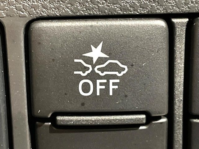 �y�X�}�[�g�A�V�X�g�z���s���ɑO���̎ԗ�����F�����A�Փ˂������Ȏ��͌x��ƃu���[�L�ŏՓˉ���Ɣ�Q�y�����A�V�X�g�B�����S�Ƀh���C�u�����y���݂��������܂��B