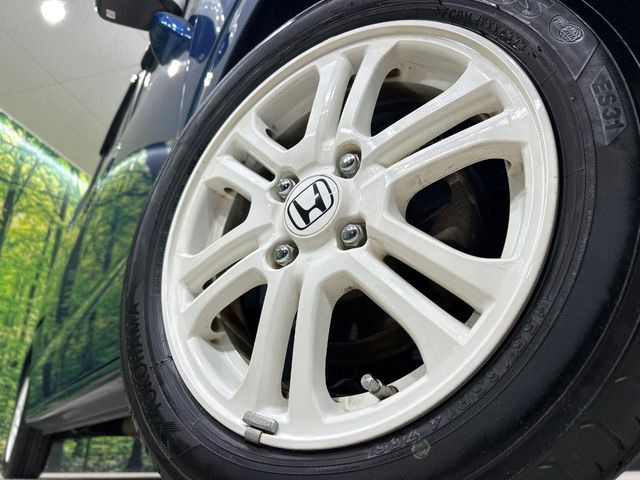 �y����14�C���`�A���~�z�C�[���z�O�ςɃ}�b�`���������A���~�z�C�[���𑕒����Ă���܂��B�e��ЊO�A���~�z�C�[����A�X�^�b�h���X�^�C�����戵�����Ă���܂��B���񂲑��k����������