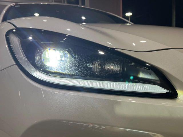 �yLED�w�b�h���C�g�z���V����ԑ��s�����ǍD�Ȏ��E���m�ۂ����S���ĉ^�]�ł��鍂�P�xLED�w�b�h���C�g�𑕔�!�_�����x�������A����d�͂��}�����Ă��܂��B