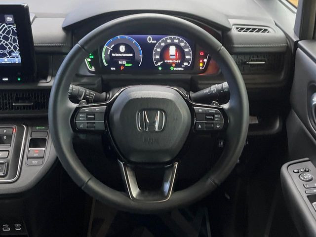 �y�����v�����X�e�A�����O�z�㎿�Ȋv���g�p���邱�ƂŁA��ɂ����������݂ƂĂ��^�]���₷���n���h���ł���