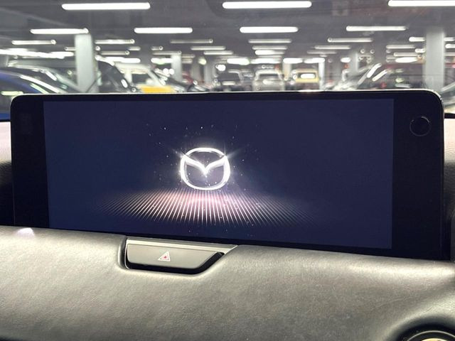 �y12.3�C���`�}�c�_�R�l�N�g�z�ԓ��̕��͋C�Ƀ}�b�`������^�f�B�X�v���C�B�X�}�z�ڑ��ł̃i�r�g�p��Bluetooth�Đ����A�l�X�ȋ@�\���y���߂܂��B�����I�ȃ_�C�������삪�\�ŁA�g��������ǍD�ł��B