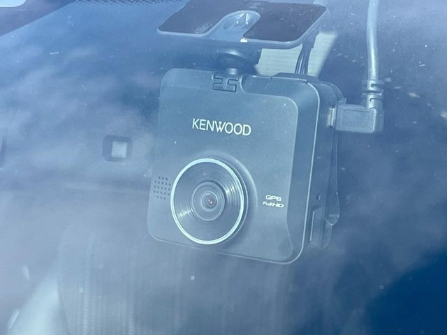 �y�h���C�u���R�[�_�[�z���S�E���S�ȃJ�[���C�t�ɕK�{�̃h���C�u���R�[�_�[�𑕔�!���s���͂������A������^�]�⎖�̂ɑ��������ۂ̏󋵂��f���ŋL�^���A����̃��X�N�ɔ����܂��B