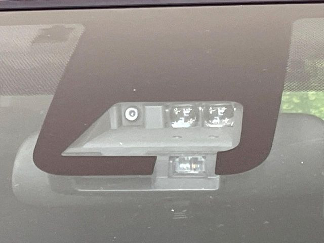 �y�g���^�Z�[�t�e�B�Z���X�z���s���ɑO���̎ԗ�����F�����A�Փ˂������Ȏ��͌x��ƃu���[�L�ŏՓˉ���Ɣ�Q�y�����A�V�X�g�B�����S�Ƀh���C�u�����y���݂��������܂��B