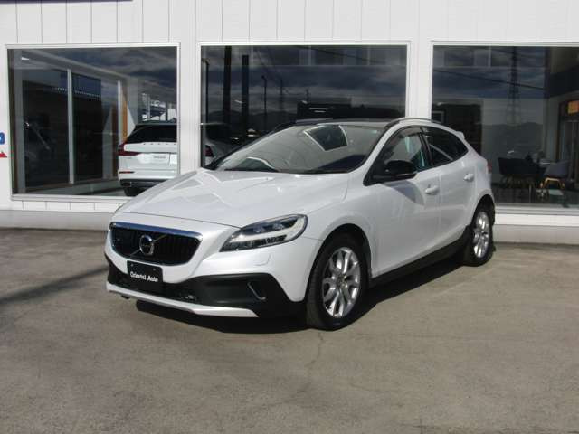 V40クロスカントリーD4 モメンタム ディーゼル