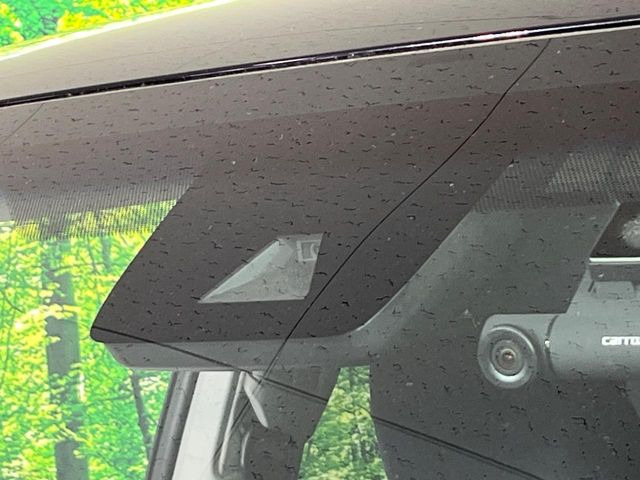 �y�g���^�Z�[�t�e�B�Z���X�z���s���ɑO���̎ԗ�����F�����A�Փ˂������Ȏ��͌x��ƃu���[�L�ŏՓˉ���Ɣ�Q�y�����A�V�X�g�B�����S�Ƀh���C�u�����y���݂��������܂��B