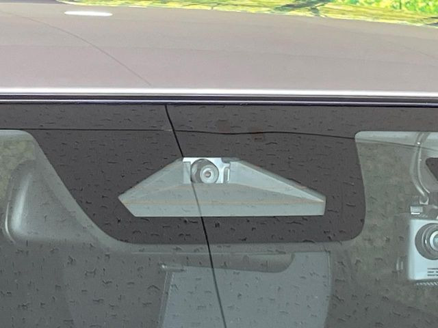 �y�X�Y�L �Z�[�t�e�B�T�|�[�g�z���s���ɑO���̎ԗ�����F�����A�Փ˂������Ȏ��͌x��ƃu���[�L�ŏՓˉ���Ɣ�Q�y�����A�V�X�g�B�����S�Ƀh���C�u�����y���݂��������܂��B