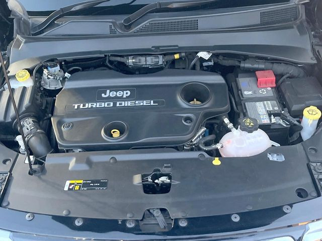 �����X�ł́A�e���[�J�[�̐�p�f�f�e�X�^�[�𓱓��B���Ǝ��i�����e�N�j�J���X�^�b�t���풓���Ă���܂��̂ŁA������̍ۂɂ����S���Ă����p���������܂��B