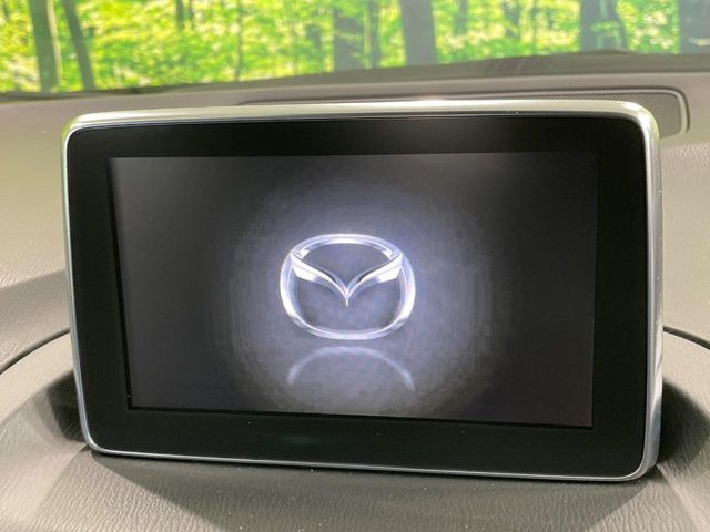 �y�}�c�_�R�l�N�g�i�r�z�ԓ��̕��͋C�Ƀ}�b�`������̌^�^�C�v�̃i�r�B�e����q�ݒ��Bluetooth�Đ����A�l�X�ȋ@�\���y���߂܂��B�����I�ȃ_�C�������삪�\�ŁA�g��������ǍD�ł��B