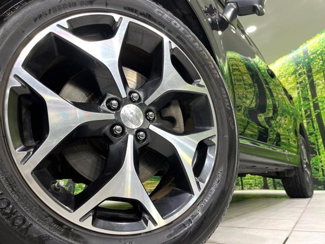 �y����18�C���`�A���~�z�C�[���z�O�ςɃ}�b�`���������A���~�z�C�[���𑕒����Ă���܂��B�e��ЊO�A���~�z�C�[����A�X�^�b�h���X�^�C�����戵�����Ă���܂��B���񂲑��k����������