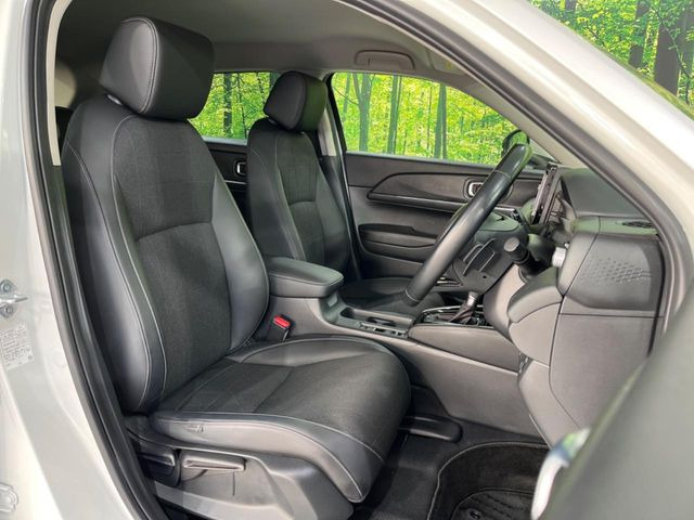 �y�n�[�t���U�[�V�[�g�z�������ƍ���S�n�𗼗������l�C�̃V�[�g���w�ʁE���ʂ̃t�@�u���b�N�f�ނ́A�ʋC���̗ǂ��⊊��ɂ����ɗD��Ă��܂��B�C���╞���ɍ��E���ꂸ���K�ɂ���肢�������܂��B