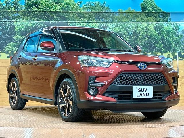 高透明度のガラス皮膜で撥水はもちろん、上質なツヤ・光沢を実現。紫外線や酸性雨から大切な愛車を保護し、色あせ・劣化を防止。「弾スプラッシュコート」、「弾プリミッサコート」からお選びいただけます。