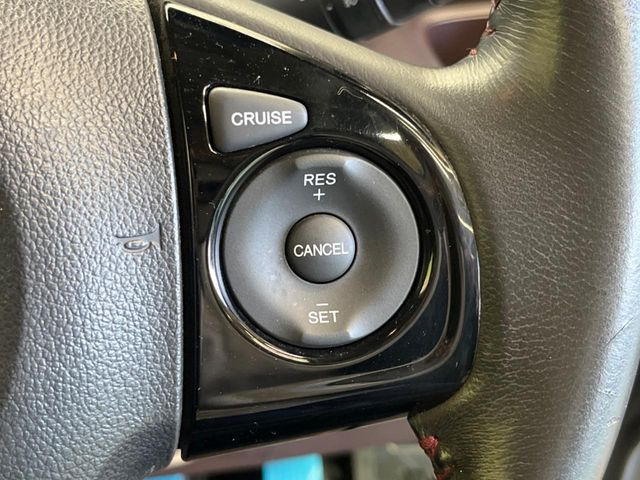 �y�N���[�Y�R���g���[���z�������H�����N���N���s�B�A�N�Z���𗣂��Ă���葬�x�ő��s���ł��A�������^�]���̕��S���y��!�����E�������ȒP�ȃX�C�b�`����Œ����ł��܂��B