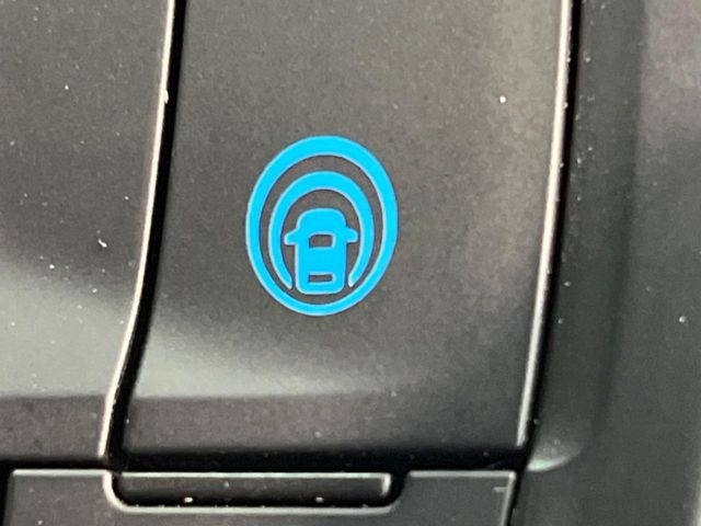 �y�v���p�C���b�g�z�������H�ł̒��������s���y��!!�a�؎��Ə��񑖍s�̃V�[���ŁA�A�N�Z���E�u���[�L�E�X�e�A�����O�������Ő��䂵�A�������^�]�̕��S���y�����Ă���܂���