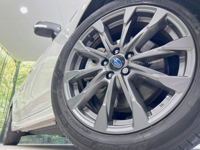 �y����17�C���`�A���~�z�C�[���z�O�ςɃ}�b�`���������A���~�z�C�[���𑕒����Ă���܂��B�e��ЊO�A���~�z�C�[����A�X�^�b�h���X�^�C�����戵�����Ă���܂��B���񂲑��k����������