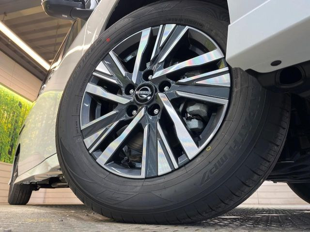 �y����16�C���`�A���~�z�C�[���z�O�ςɃ}�b�`���������A���~�z�C�[���𑕒����Ă���܂��B�e��ЊO�A���~�z�C�[����A�X�^�b�h���X�^�C�����戵�����Ă���܂��B���񂲑��k����������