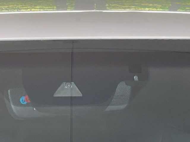 �y�g���^�Z�[�t�e�B�Z���X�z���s���ɑO���̎ԗ�����F�����A�Փ˂������Ȏ��͌x��ƃu���[�L�ŏՓˉ���Ɣ�Q�y�����A�V�X�g�B�����S�Ƀh���C�u�����y���݂��������܂��B