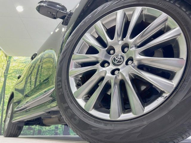 �y����18�C���`�A���~�z�C�[���z�O�ςɃ}�b�`���������A���~�z�C�[���𑕒����Ă���܂��B�e��ЊO�A���~�z�C�[����A�X�^�b�h���X�^�C�����戵�����Ă���܂��B���񂲑��k����������