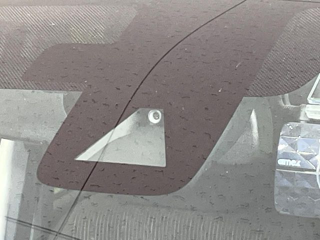 �y�O�He-Assist�z���s���ɑO���̎ԗ�����F�����A�Փ˂������Ȏ��͌x��ƃu���[�L�ŏՓˉ���Ɣ�Q�y�����A�V�X�g�B�����S�Ƀh���C�u�����y���݂��������܂��B