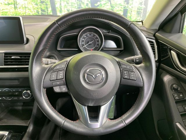 �y�X�e�A�����O�X�C�b�`�z�^�]���A�O������ڐ������炷���ƂȂ��A�I�[�f�B�I���̑��삪�\�ȕ֗��@�\!���S&���K�ȃh���C�u�����o���Ă���܂���