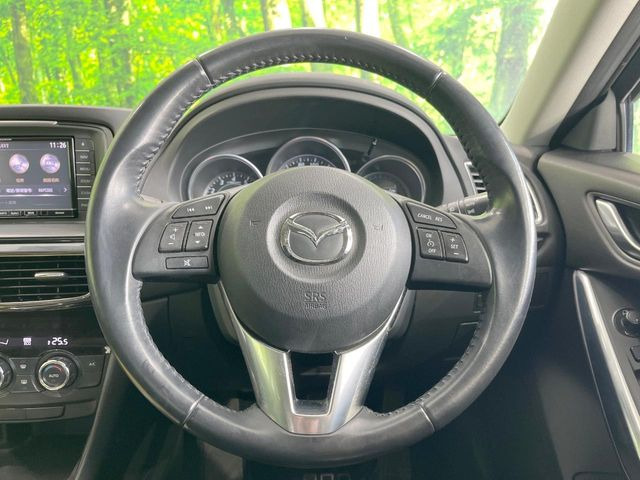 �y�����v�����X�e�A�����O�z�㎿�Ȋv���g�p���邱�ƂŁA��ɂ����������݂ƂĂ��^�]���₷���n���h���ł���