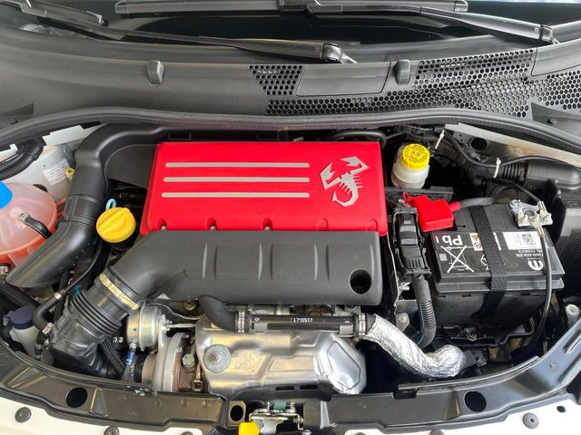 �����X�ł́A�e���[�J�[�̐�p�f�f�e�X�^�[�𓱓��B���Ǝ��i�����e�N�j�J���X�^�b�t���풓���Ă���܂��̂ŁA������̍ۂɂ����S���Ă����p���������܂��B