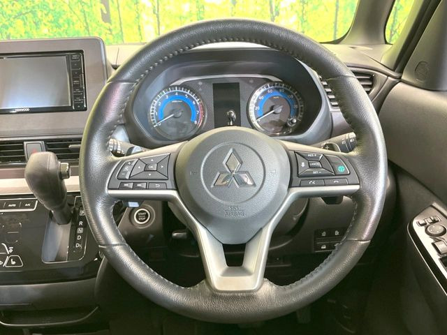 �y�����v�����X�e�A�����O�z�㎿�Ȋv���g�p���邱�ƂŁA��ɂ����������݂ƂĂ��^�]���₷���n���h���ł���