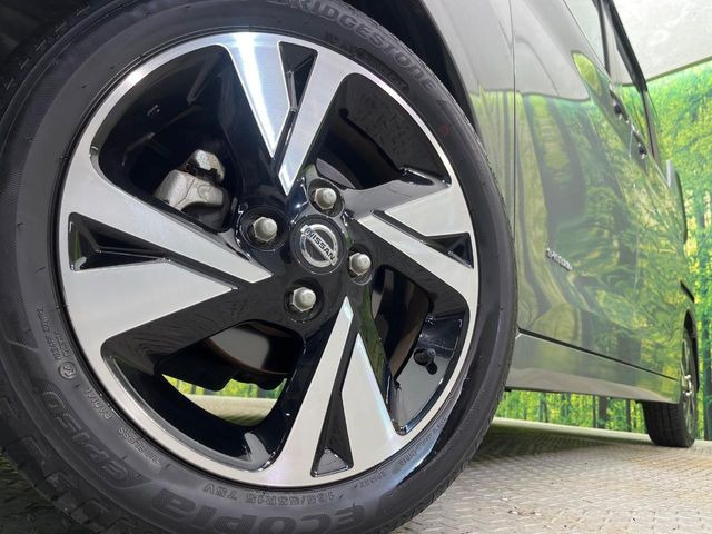 �y�O���[�h��p����15�C���`�A���~�z�C�[���z�f�U�C�����̍��������A���~�z�C�[���𑕒����Ă���܂��B�e��ЊO�A���~�z�C�[����A�X�^�b�h���X�^�C�����戵�����Ă���܂��B���񂲑��k����������