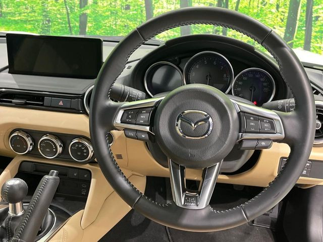 �y�����v�����X�e�A�����O�z�㎿�Ȋv���g�p���邱�ƂŁA��ɂ����������݂ƂĂ��^�]���₷���n���h���ł���