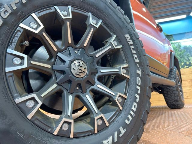 �y17�C���`�A���~�z�C�[���z�O�ςɃ}�b�`�����A���~�z�C�[���𑕒����Ă���܂��B�e��A���~�z�C�[����A�X�^�b�h���X�^�C�����戵�����Ă���܂��B���񂲑��k����������