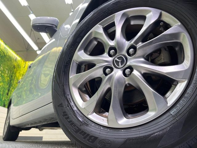 �y����15�C���`�A���~�z�C�[���z�O�ςɃ}�b�`���������A���~�z�C�[���𑕒����Ă���܂��B�e��ЊO�A���~�z�C�[����A�X�^�b�h���X�^�C�����戵�����Ă���܂��B���񂲑��k����������