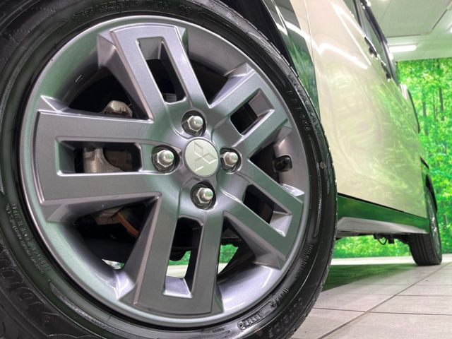 �y����15�C���`�A���~�z�C�[���z�O�ςɃ}�b�`���������A���~�z�C�[���𑕒����Ă���܂��B�e��ЊO�A���~�z�C�[����A�X�^�b�h���X�^�C�����戵�����Ă���܂��B���񂲑��k����������