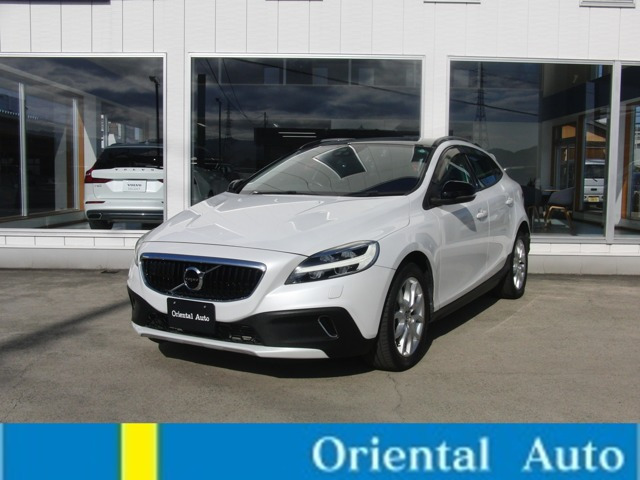 V40クロスカントリーD4 モメンタム ディーゼル