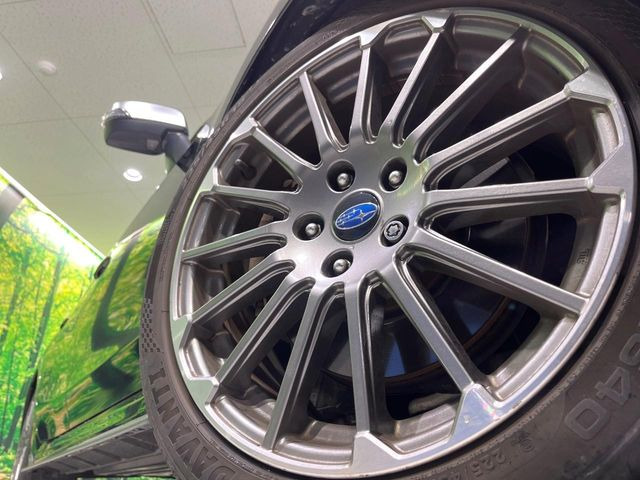 �y����18�C���`�A���~�z�C�[���z�O�ςɃ}�b�`���������A���~�z�C�[���𑕒����Ă���܂��B�e��ЊO�A���~�z�C�[����A�X�^�b�h���X�^�C�����戵�����Ă���܂��B���񂲑��k����������