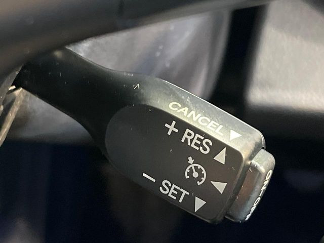 �y�N���[�Y�R���g���[���z�������H�����N���N���s�B�A�N�Z���𗣂��Ă���葬�x�ő��s���ł��A�������^�]���̕��S���y��!�����E�������ȒP�ȃX�C�b�`����Œ����ł��܂��B