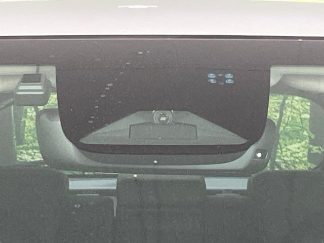 �y�z���_�Z���V���O�z���s���ɑO���̎ԗ�����F�����A�Փ˂������Ȏ��͌x��ƃu���[�L�ŏՓˉ���Ɣ�Q�y�����A�V�X�g�B�����S�Ƀh���C�u�����y���݂��������܂��B